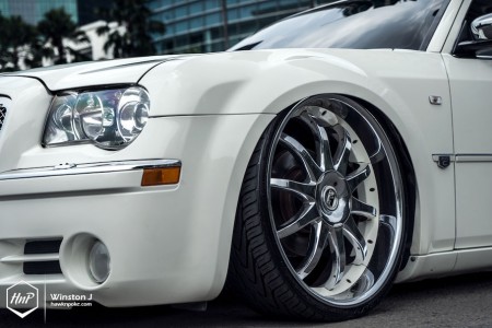 300cmonarch-02 (The Other Luxury // Chrysler 300C on Monarch)