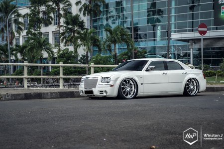 300cmonarch-14 (The Other Luxury // Chrysler 300C on Monarch)