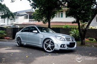 cclasscarlsson-02 (Permaisuri Thursday // C Class on Carlsson Revo)