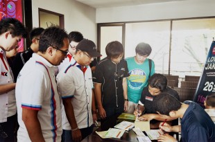 charitymeet-03 (LOVE for JAKARTA Coverage)