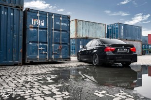 e90duo-02 (Contemporary Approach // BMW E90 3 Series Duo)