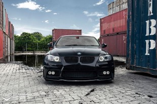 e90duo-03 (Contemporary Approach // BMW E90 3 Series Duo)