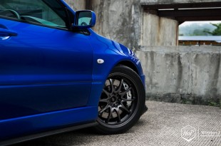 evolutionduel-06 (Warriors of the Rising Sun // Lancer Evolution VIII Duo Photoshoot)