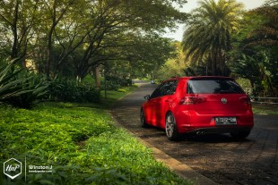 golfmk7homura-07 (Daily Boost // Ongky’s Golf MK7 on Rays Homura)