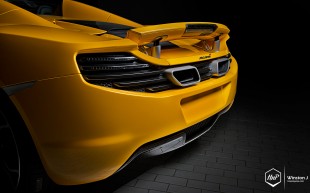nov1313s (Wallpaper Wednesday // McLaren MP4-12C)