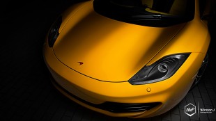 nov1313w2 (Wallpaper Wednesday // McLaren MP4-12C)